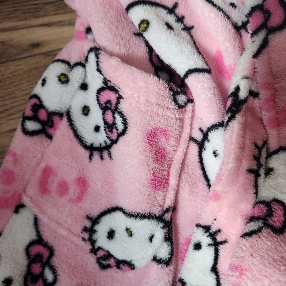Hello Kitty Pink Robe Size 3T - Picture 12 of 16